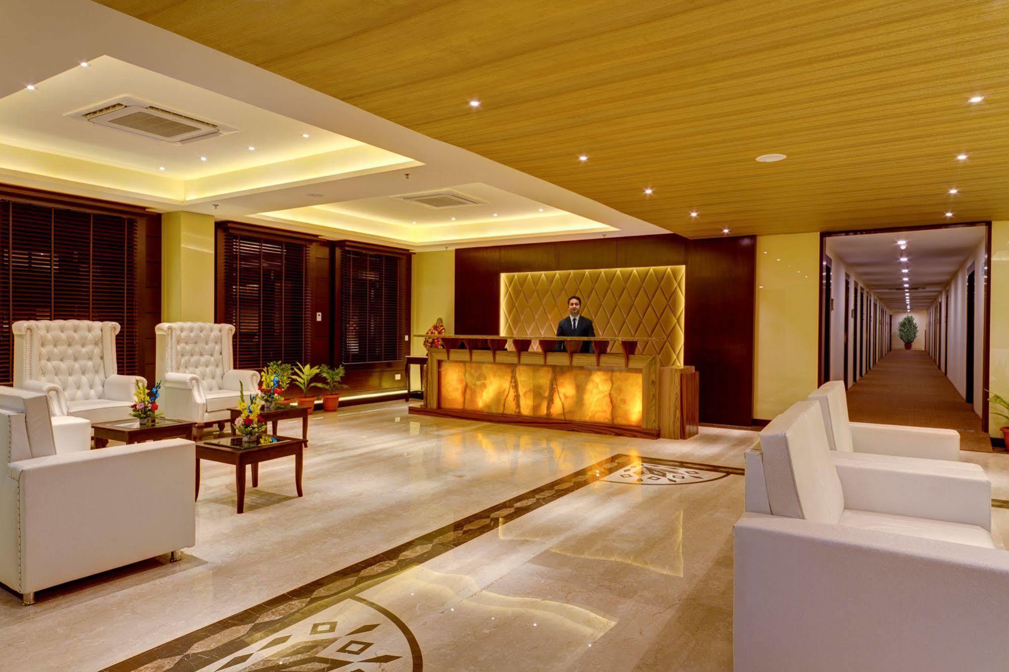 Days Hotel By Wyndham, Jalandhar Exterior foto