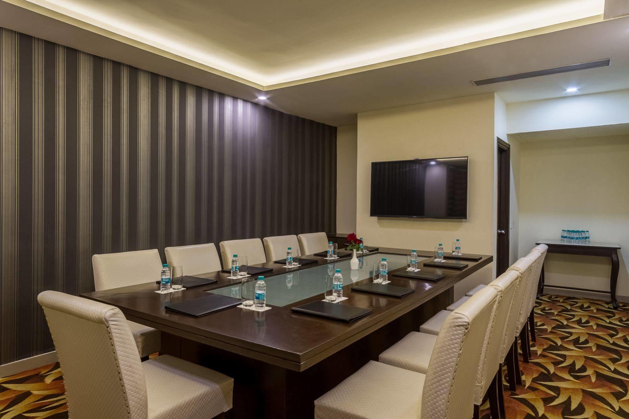Days Hotel By Wyndham, Jalandhar Exterior foto